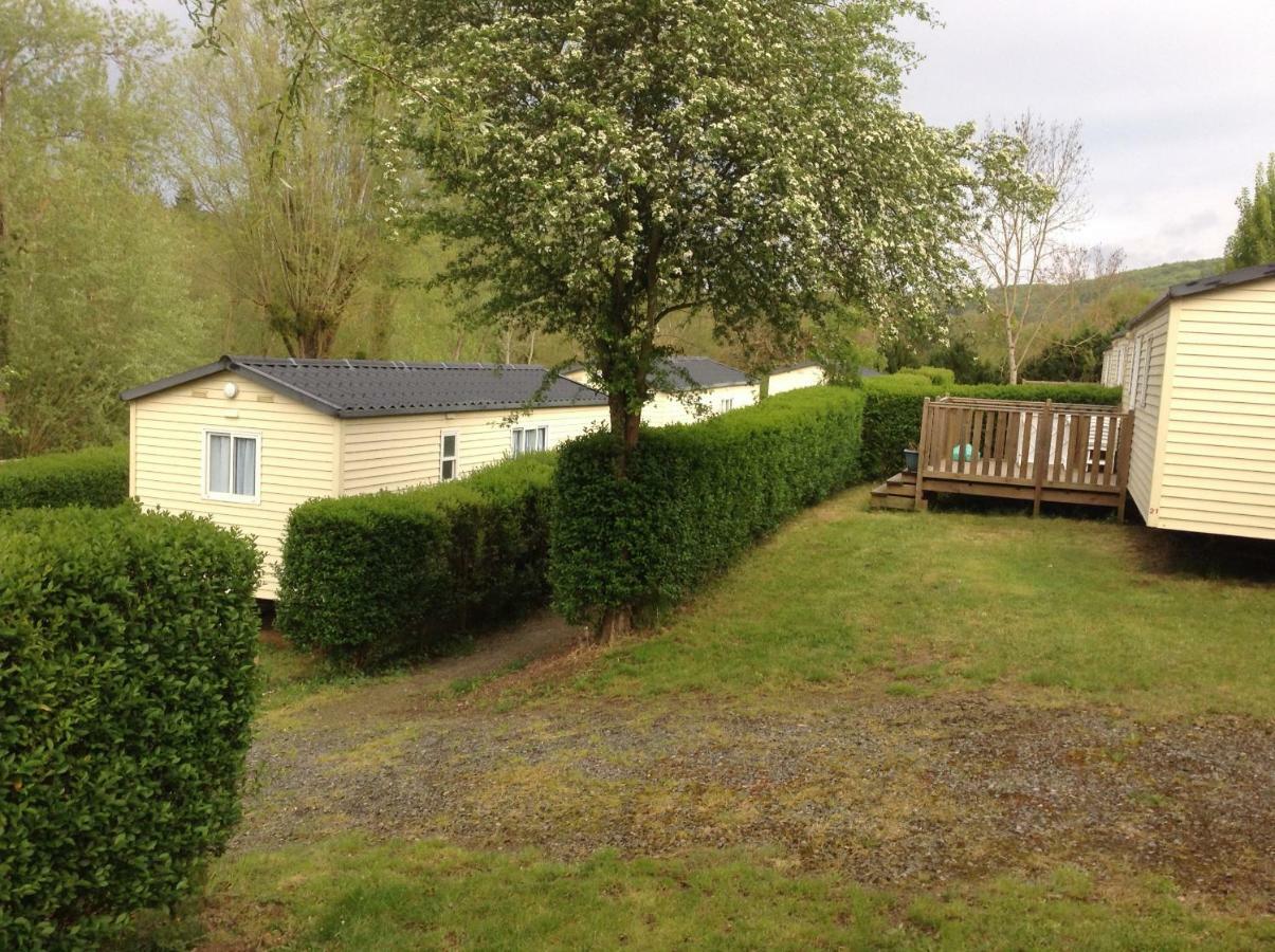 Camping Du Pont De St Gal Saint-Gal-sur-Sioule Exterior photo